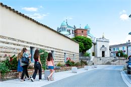 Visite immersive à la découverte d'Ars et du musée de cire_Ars-sur-Formans - Fanny Nevière et Aintou