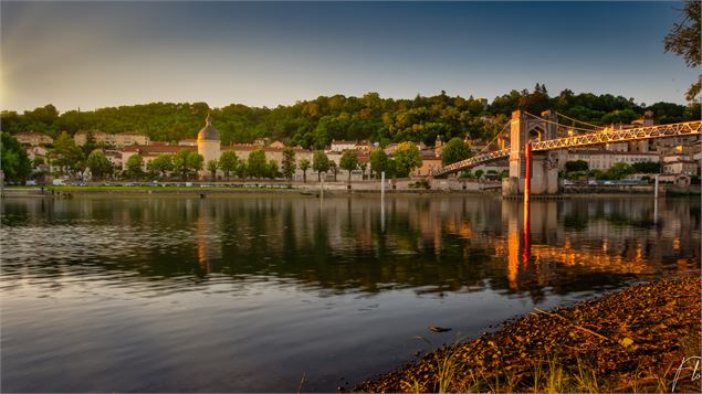 Visite guidée de la ville et la salle d'audience du Parlement de Dombes_Trévoux - Florian Bègue