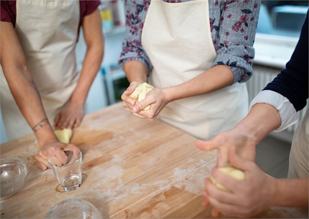 Ateliers Cuisine pour tous_Saint-Etienne-de-Cuines - alvarez de Getty Images Signature