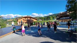 Zumba à l'extérieur - © Cordon Tourisme
