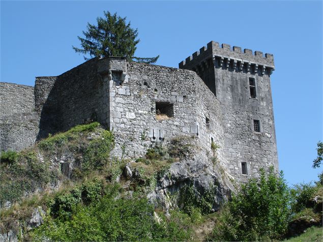 Animations médiévales au château de Miolans_Saint-Pierre-d'Albigny