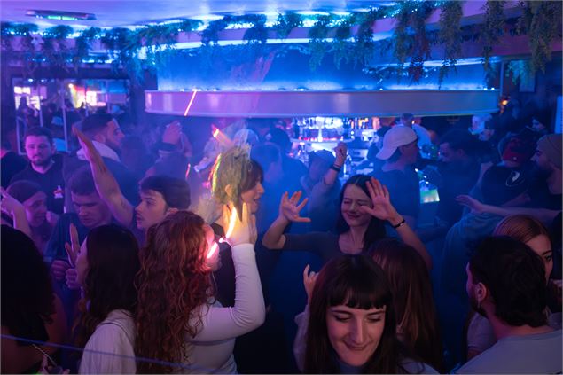 Closing du Downtown Bar avec Bubble & Crisp_Méribel - Downtown Bar