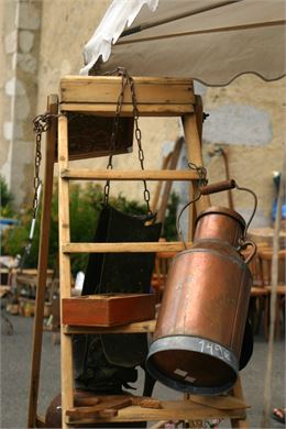 stand brocante boille à lait cuivre - Pat. Bonnet