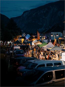 Marché Nocturne_La Chambre - antony_ateliervisuel - UCA du Canton de la Chambre