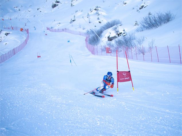 Photo d'un skieur en géant à Val Cenis - D.Cuvelier - OTHMV