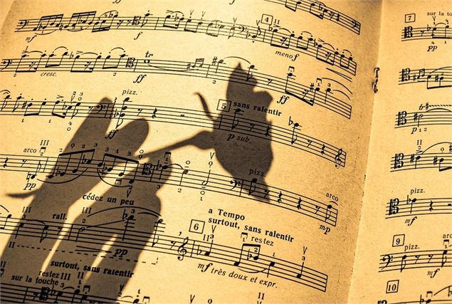 Lectures musicales aux jardins du Centre Culturel SORTIR EN DOMBES_Châtillon-sur-Chalaronne