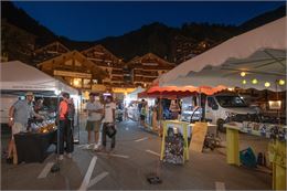 Marché Artisanal en nocturne et Braderie des commerçants_Champagny-en-Vanoise - Nomad Photographie