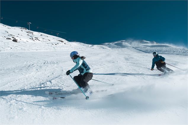 2 skieurs - OTHMV - G. Lavila