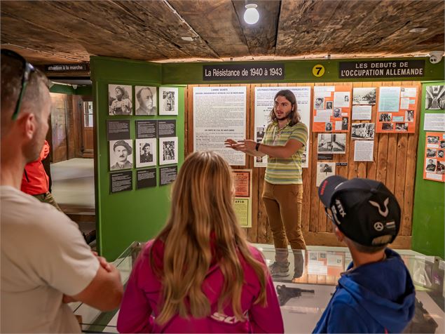 Exposition! Regards pour l'histoire dessiner et filmer les procès de mémoire - Dep74