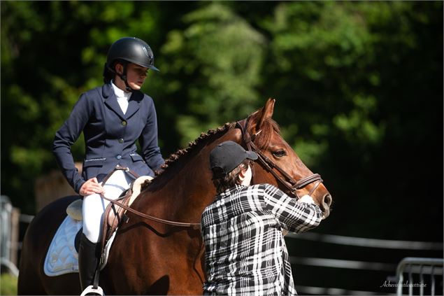 Cheval Notre Passion - Warm-up_Sainte-Marie-de-Cuines - ©achevalsurlacarriere