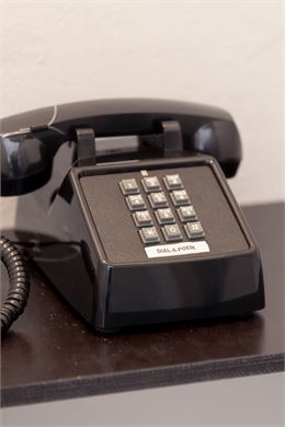 Visite descriptive et tactile de l'exposition DIAL A POEM - photo : MAMCO