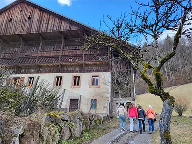 Journées du Patrimoine de Pays - Balade Branchée à Abondance_Abondance - Matthieu Trincaz