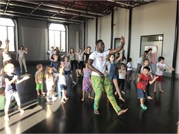 Atelier Famille : Rythmes, Musique, Danse et Contes d'Afrique de l'Ouest - crédit photo : Sini-Yiri 