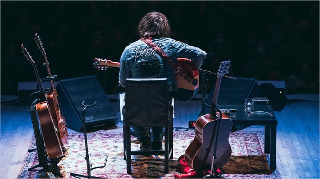 RYAN ADAMS - DR