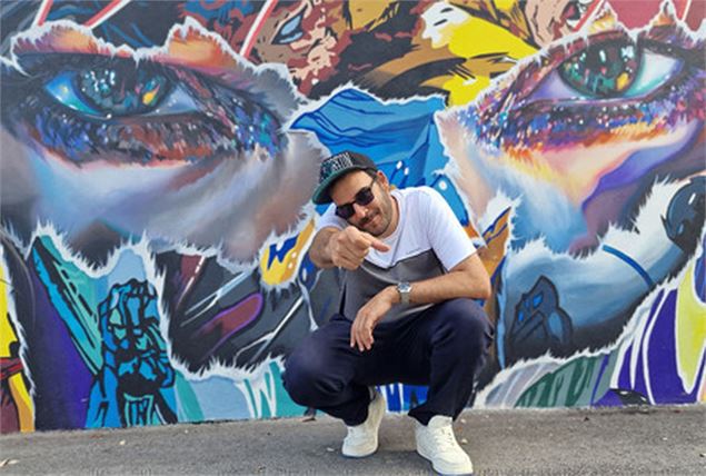 DJ TOOTS + GUEST : DJ ESKAL - DR