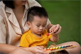 Eveil musical parent/enfant : histoires sonores_Saint-Genix-les-Villages - ©Designed by Freepik