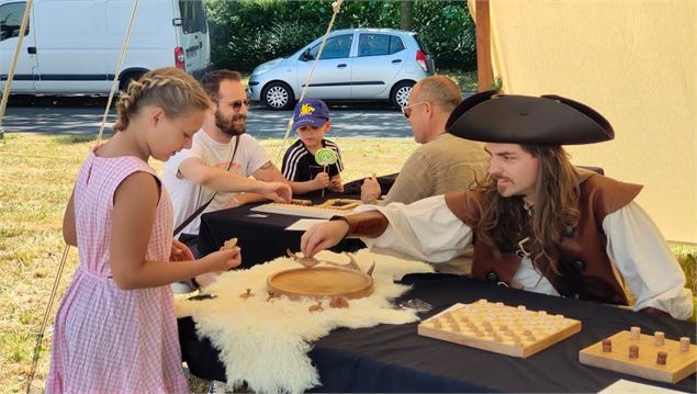 Des jeux anciens pour jouer et voyager !_Samoëns - Adrien Fournier - Esprit Hautes Terres