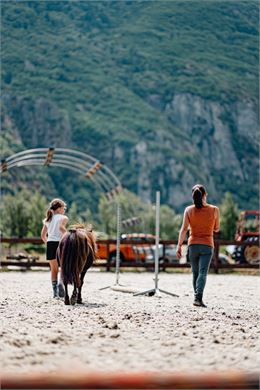 Soigneur d'un jour - La Ferme des Mini's du Marais_La Chambre - La Ferme des Mini's du Marais
