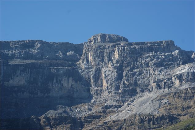 Une des faces à gravir - Terre d'Alpinisme