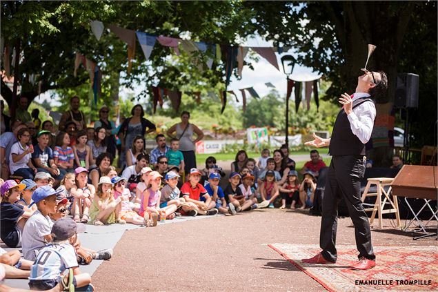 Spectacle Déséquilibre passager - CIE Emergente