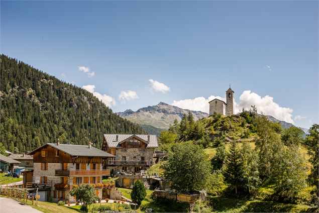 Le Châtelard et la chapelle Saint-Michel, Montvalezan - Andy Parant