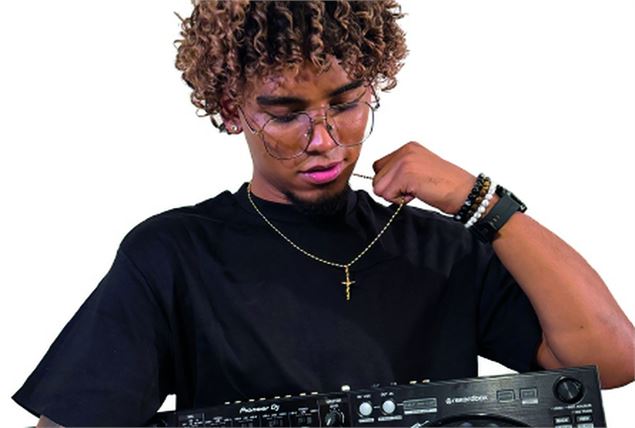 DJ ARIAS · LATINO - DR
