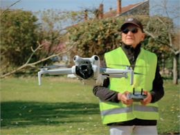 Jean-Pierre Poupon, télépilote de drone - © DR – Service communication Ville de Bourg