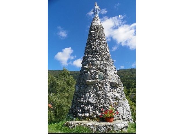 Repas et Messe sur le site de la Vierge à Vacheresse_Verthemex