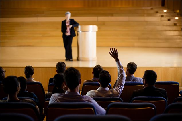 Conférence - Freepik