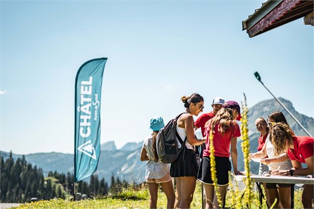Accueil au point de départ du parcours - L.Meyer - Châtel
