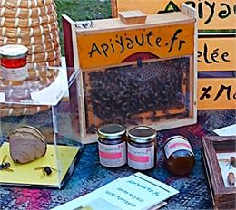Il était une fois les abeilles_Saint-Jean-de-Sixt - Apiyaute