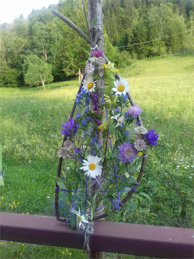 Atelier : Création d'un tissage d'éléments naturels_Morzine