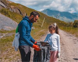 Ramassage des déchets au Corbier - Office de Tourisme Le Corbier