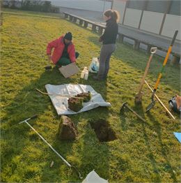 Atelier Diagnostiquer le sol de son jardin avec Sols Vivants - Atelier du Bureau Sols Vivants © Xavi