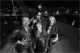 FRENCH BASTARDS - ©French Bastards