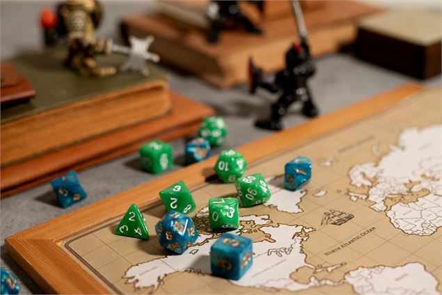Soirée jeux à la ludothèque_Aime-la-Plagne - Image de freepik