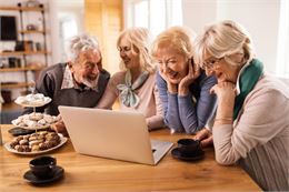 Journée seniors_Aime-la-Plagne - Image de Drazen Zigic sur Magnific