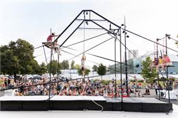 Le Grand Saut - Festival des arts du cirque et de la rue_Annecy - Cie Crazy R © Anthony Rojo