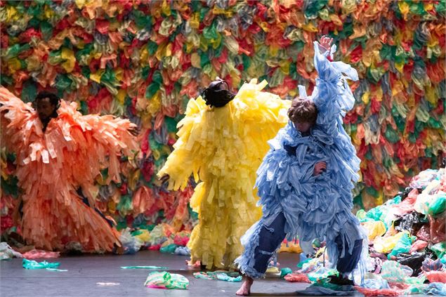 Suivez la Parade de la solidarité, déambulation festive et engagée de la FGC - Dorothée Thébert