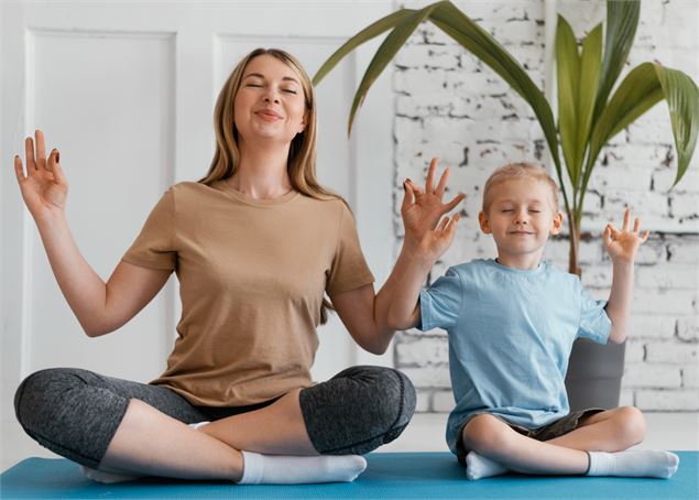Atelier découverte de Yoga du Rire_Mogneneins