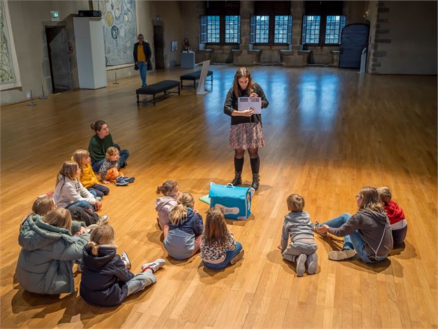 Enfants et parents au Musée-Château d'Annecy - Gilles Piel
