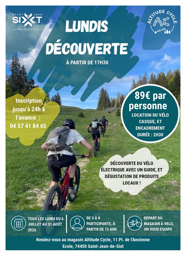 personnes qui font du VTT en montagne - Altitude cycle
