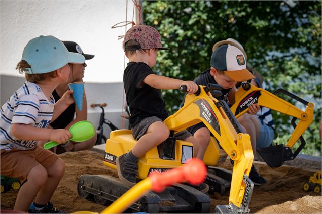 Le Festoche des Mioches | Le chantier des Mioches_Plagne-Montalbert - JNJ Photo