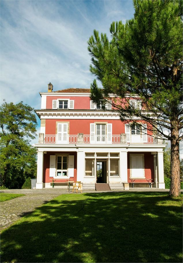 La Bâtie x Villa Bernasconi x Éditions Zoé I Avec La Bâtie - Festival de Genève - Alain Eretzian