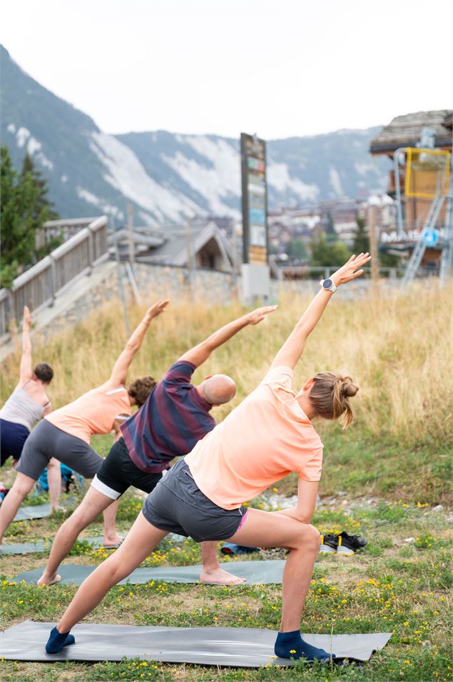 matins bien être -Yoga au Praz_Courchevel - Instapades Studio