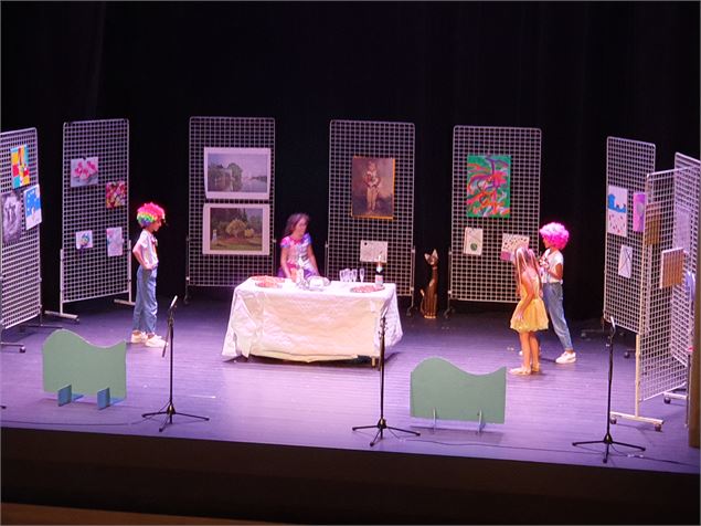Les spectacles des ateliers théâtre - Challes Culture Loisirs - Les spectacles des ateliers théâtre