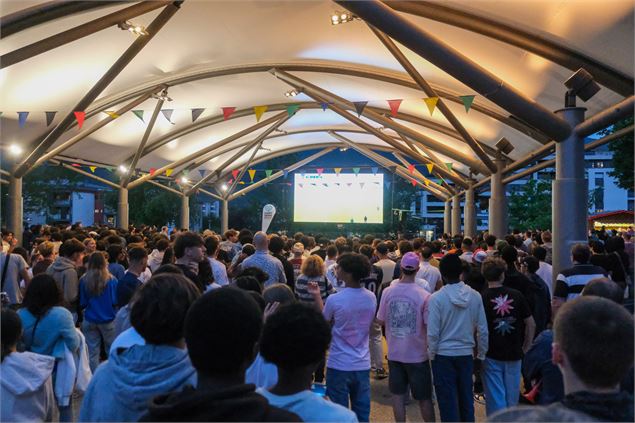 fan zone - Mairie Saint-Genis-Pouilly