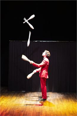 Les Illusions d’Anto : un spectacle magique et circassien_Sixt-Fer-à-Cheval