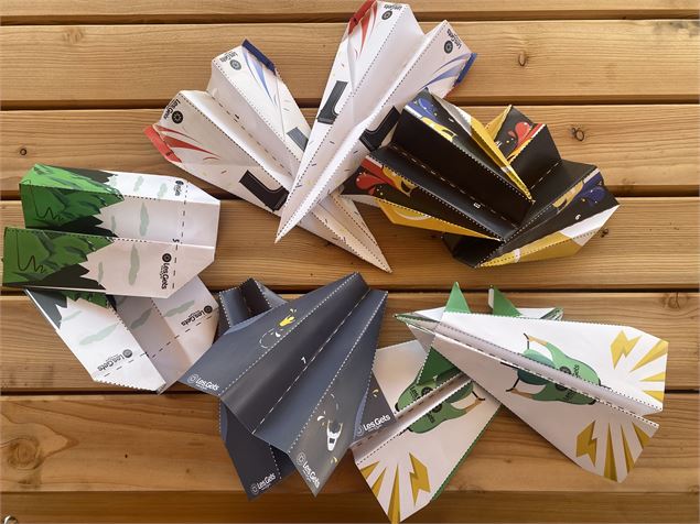 Atelier conception d'avions en papier_Les Gets - les gets tourisme