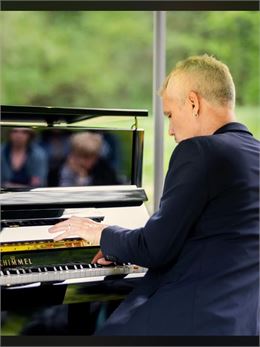 Concert piano en pleine nature - L'Oreille du Lynx_La Chapelle-d'Abondance - L'Oreille du Lynx